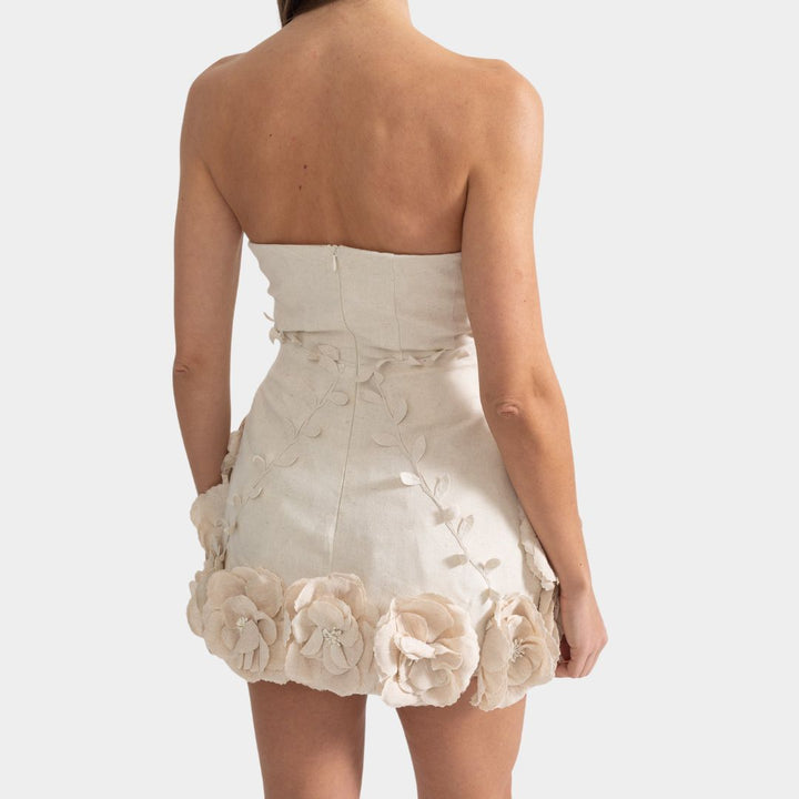 Alice | Trägerloses Minikleid mit 3D-Blüten für Frauen