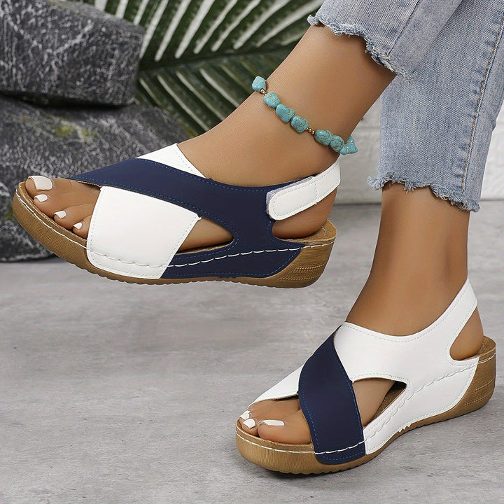 Nika | Bequeme Keilsandale