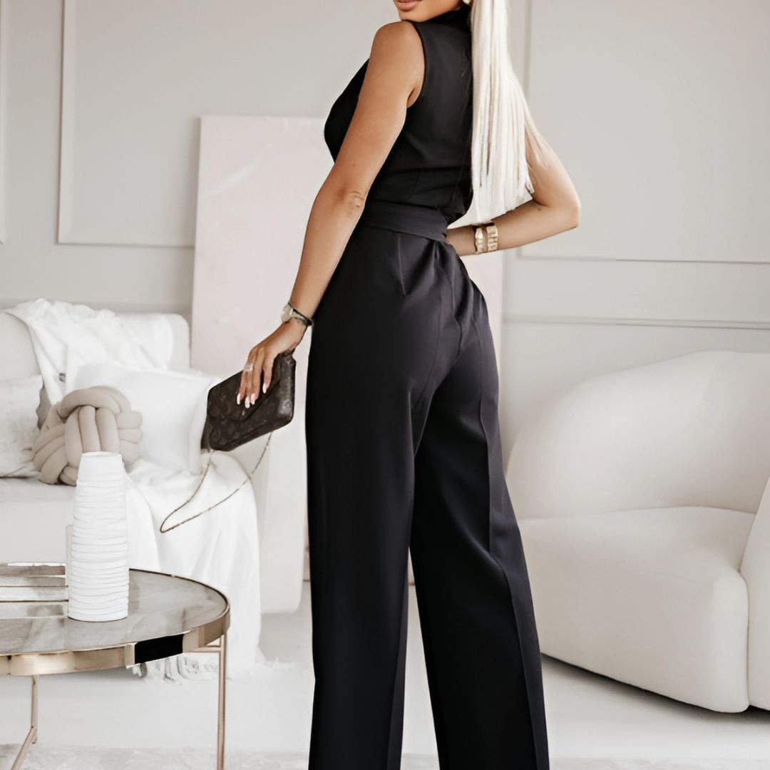 Cecilia | Ärmelloser Jumpsuit mit Wickeloptik und Taillengürtel für Frauen