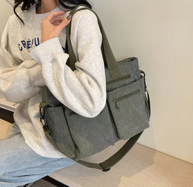 STELLA | FUNKTIONELLE TASCHE