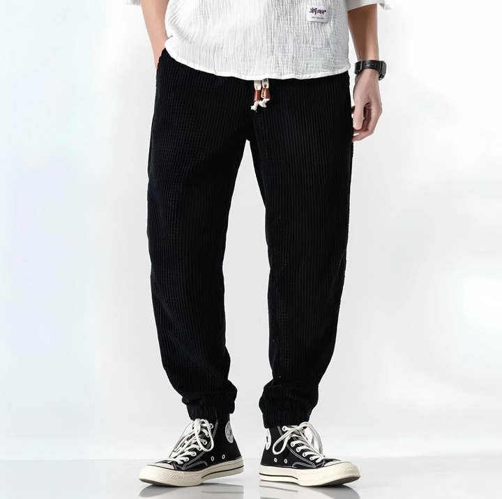 JITSU | CORDHOSE IM FRISCHEN STYLE